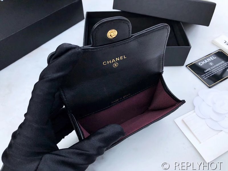 샤넬 클래식 카드 홀더 지갑 램스킨 골드메탈 블랙 [매장가 150만원대]