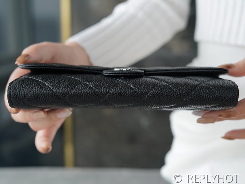 샤넬 클래식 장지갑 카프스킨 실버메탈 블랙 [매장가 200만원대]