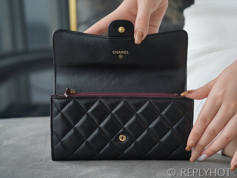 샤넬 클래식 장지갑 램스킨 골드메탈 블랙 [매장가 200만원대]