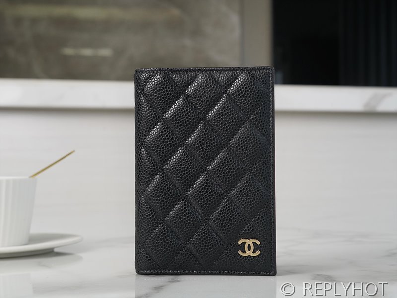 샤넬 클래식 여권 지갑 케이스 [매장가 130만원대]