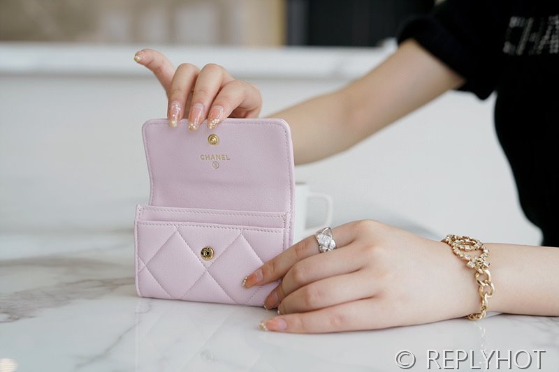 샤넬 19 플랩 카드 홀더 램스킨 골드메탈 [매장가 만원대]