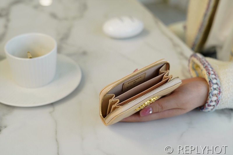 샤넬 19 동전 지갑 램스킨 골드메탈 [매장가110 만원대]