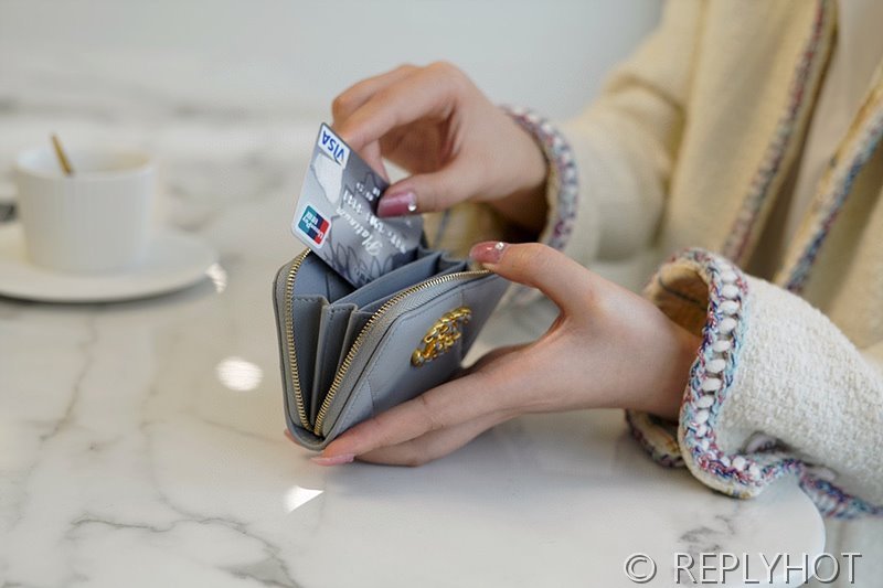 샤넬 19 동전 지갑 램스킨 골드메탈 그레이 [매장가 110만원대]