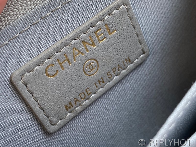 샤넬 19 동전 지갑 램스킨 골드메탈 그레이 [매장가 110만원대]