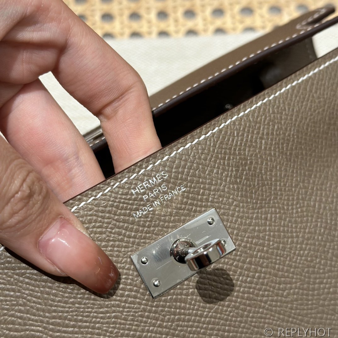 [하이엔드급] 에르메스 켈리 투고 크로스백 KELLY TOGO WOC / CK18 에토프 엡솜 은장 [매장가 1090만원대]