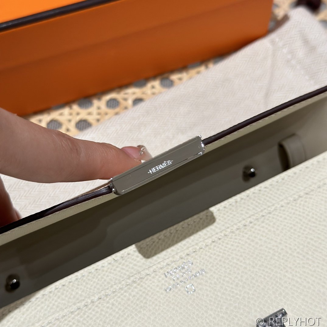 [하이엔드급] 에르메스 콘스탄스 투고 월렛 / I2 나타 엡솜 리자드 악어 은장 [매장가 1290만원대]