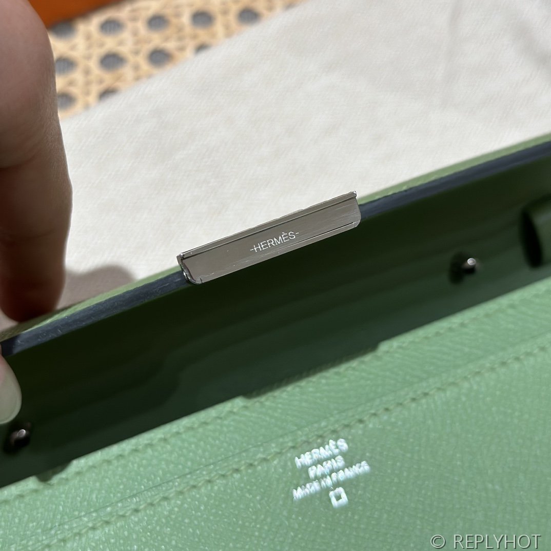 [하이엔드급] 에르메스 콘스탄스 투고 월렛 / 3I Vert Criquet 엡솜 리자드 악어 은장 [매장가 1290만원대]