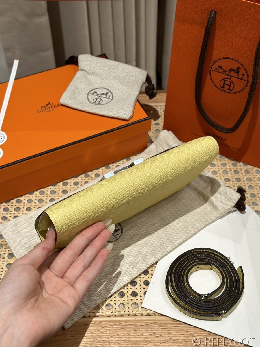 [하이엔드급] 에르메스 콘스탄스 투고 월렛  / 1Z Jaune Poussin 엡솜 은장 [매장가 990만원대]
