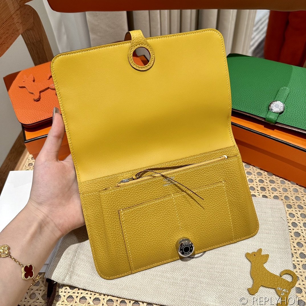 [하이엔드급] 에르메스 도곤 지갑 / 9D Jaune ambre 토고 은장 [매장가 390만원대]