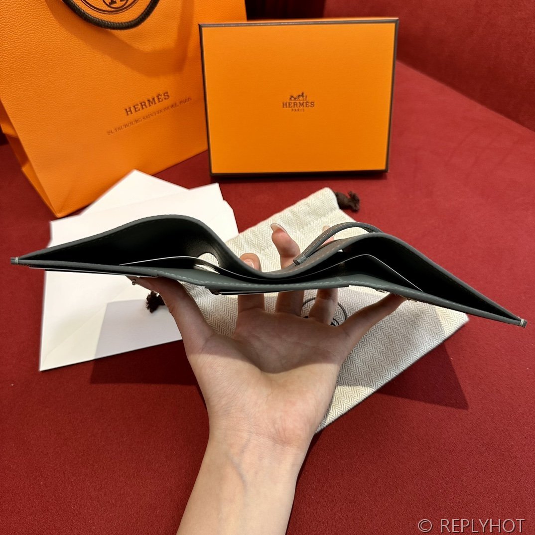 [하이엔드급] 에르메스 베안 트라이폴드 지갑 Hermes Bearn Wallet / 63 엡솜 금장 [매장가390만원대]