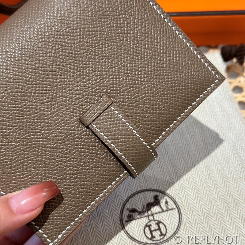 [하이엔드급] Hermes 에르메스 베안 컴팩트 지갑 Bearn Compact Wallet / CK18 에토프 엡솜 금장
