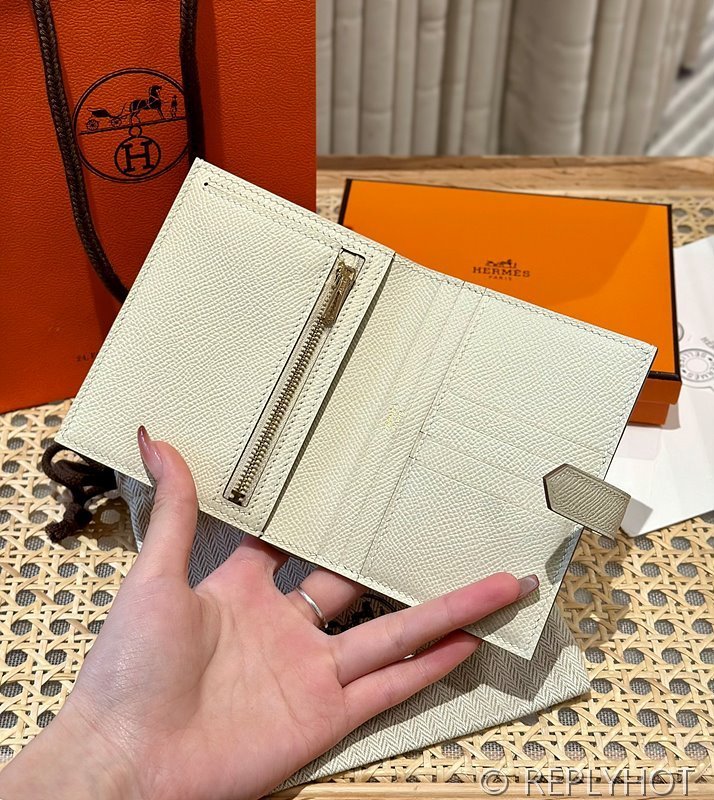 [하이엔드급] Hermes 에르메스 베안 컴팩트 지갑 Bearn Compact Wallet / CK10 밀크쉐이크 CRAIE 엡솜 금장
