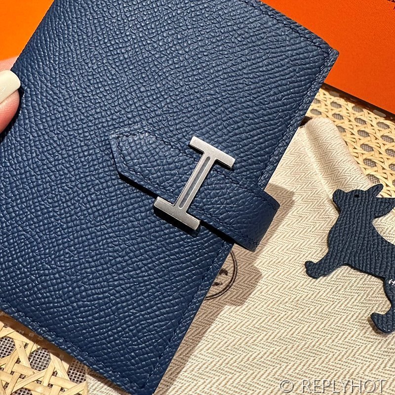 [하이엔드급] Hermes 에르메스 베안 컴팩트 지갑 Bearn Compact Wallet / 73 블루사파이어 엡솜 은장 [매장가 385만원대]
