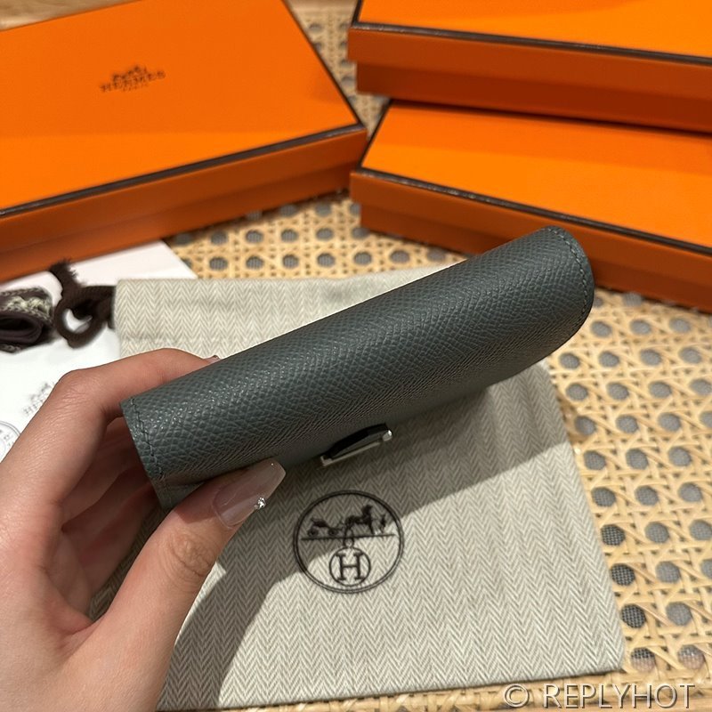 [하이엔드급] Hermes 에르메스 베안 컴팩트 지갑 Bearn Compact Wallet / 63 아몬드그린 Vetr Amande 엠솜 은장 [매장가 385만원대]