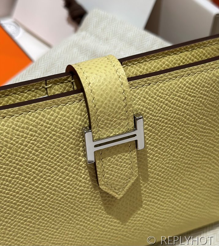 [하이엔드급] Hermes 에르메스 베안 컴팩트 지갑 Bearn Compact Wallet / 1Z Jaune Poussin  팔라듐 죤 푸생 엡솜 은장 [매장가 385만원대]