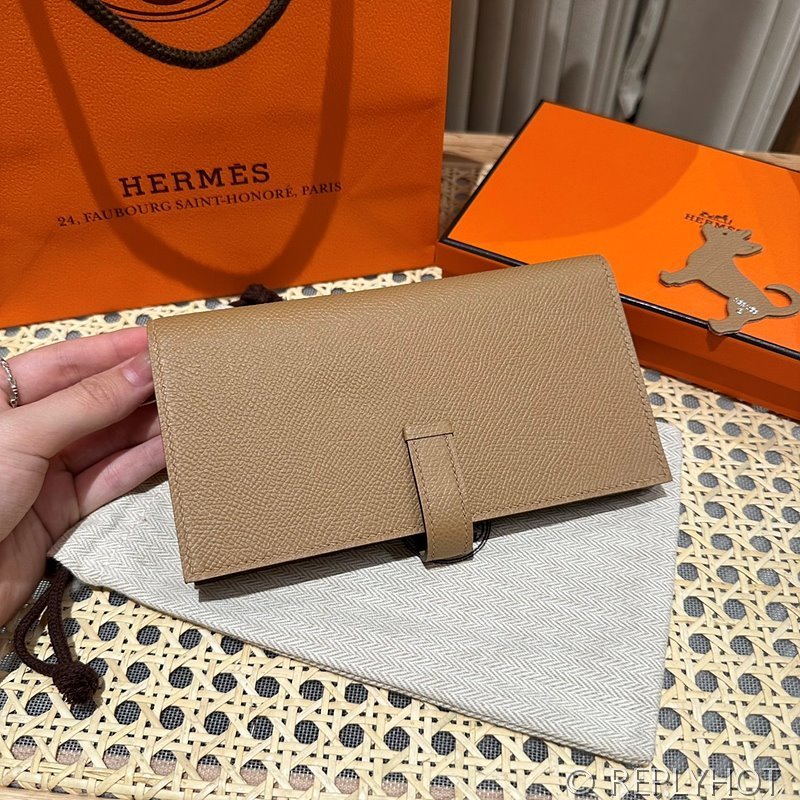 [하이엔드급] HERMES Bearn Wallet 에르메스 베안 장지갑 / 0M CHAI 엠솜 은장 [매장가 555만원대]
