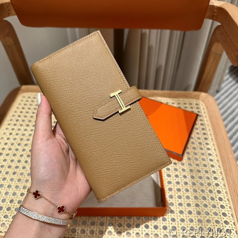 [하이엔드급] HERMES Bearn Wallet 에르메스 베안 장지갑 / 0M CHAI 엡솜 골드 [매장가 555만원대]