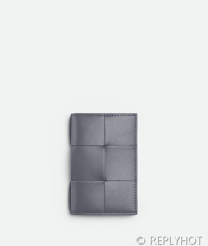 보테가베네타 카세트 플랩 카드 지갑 [매장가 65만원대]