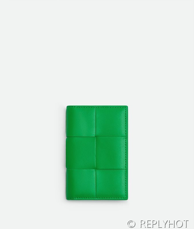 보테가베네타 카세트 플랩 카드 지갑 [매장가 65만원대]