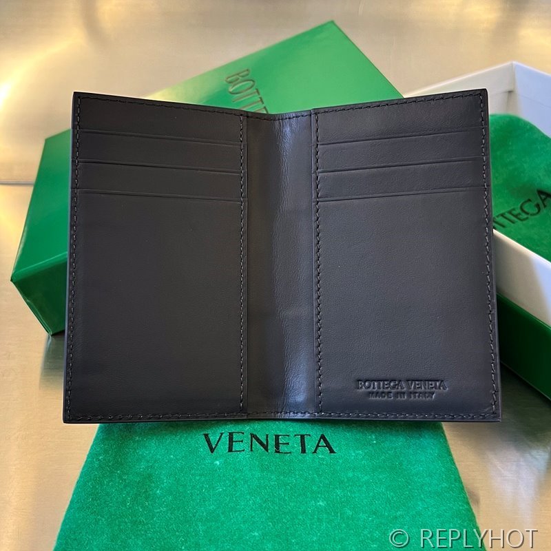 보테가베네타 카세트 플랩 카드 지갑 [매장가 65만원대]