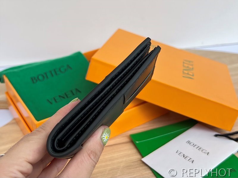 보테가베네타 카세트 폴더형 지갑 [매장가 81만원대]