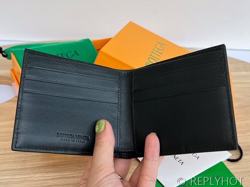 보테가베네타 카세트 폴더형 지갑 [매장가 81만원대]