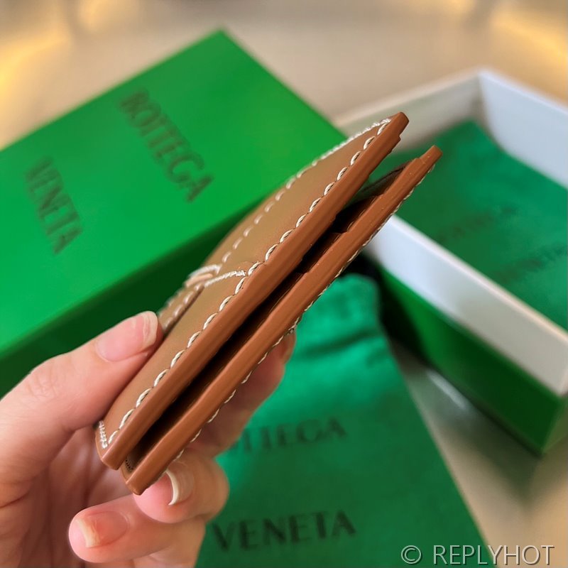 보테가베네타 카세트 폴더형 지갑 [매장가 81만원대]