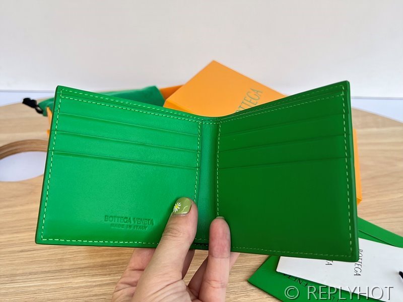 보테가베네타 카세트 폴더형 지갑 [매장가 81만원대]