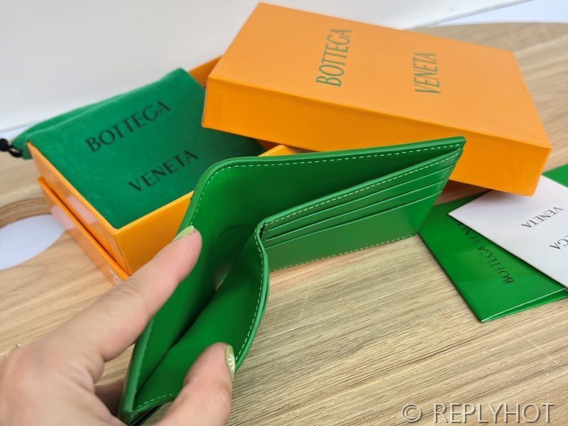 보테가베네타 카세트 폴더형 지갑 [매장가 81만원대]