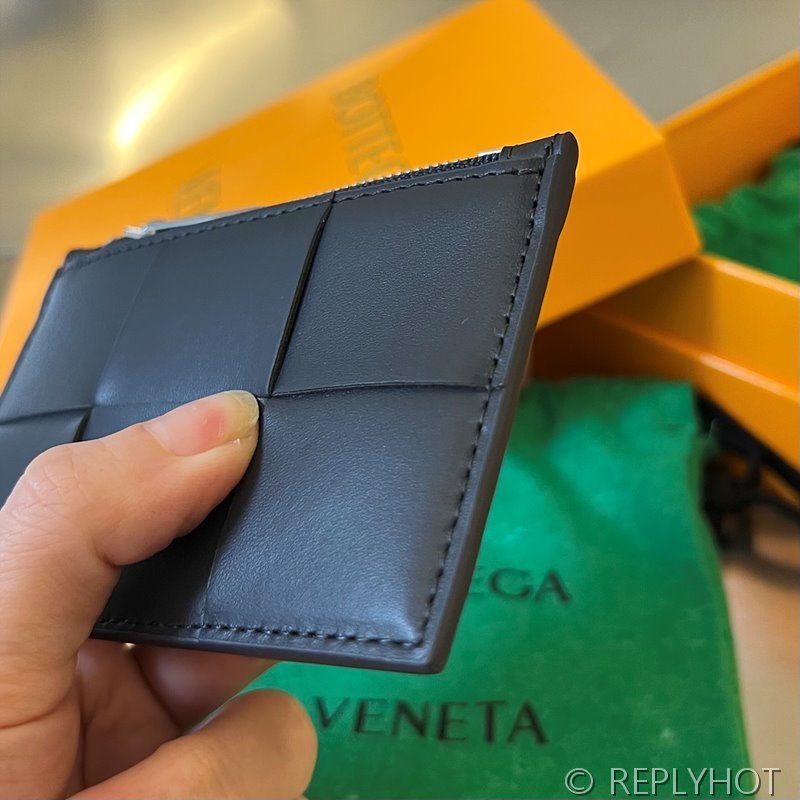 보테가베네타 카세트 지퍼 카드 지갑 [매장가 65만원대]