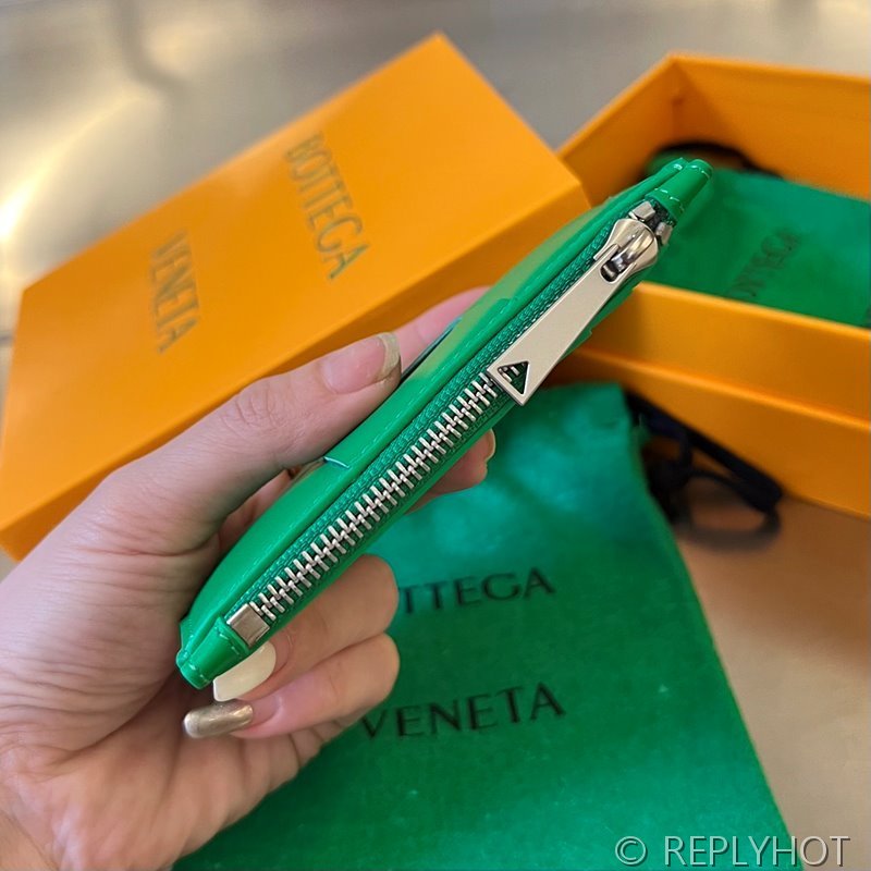 보테가베네타 카세트 지퍼 카드 지갑 [매장가 65만원대]