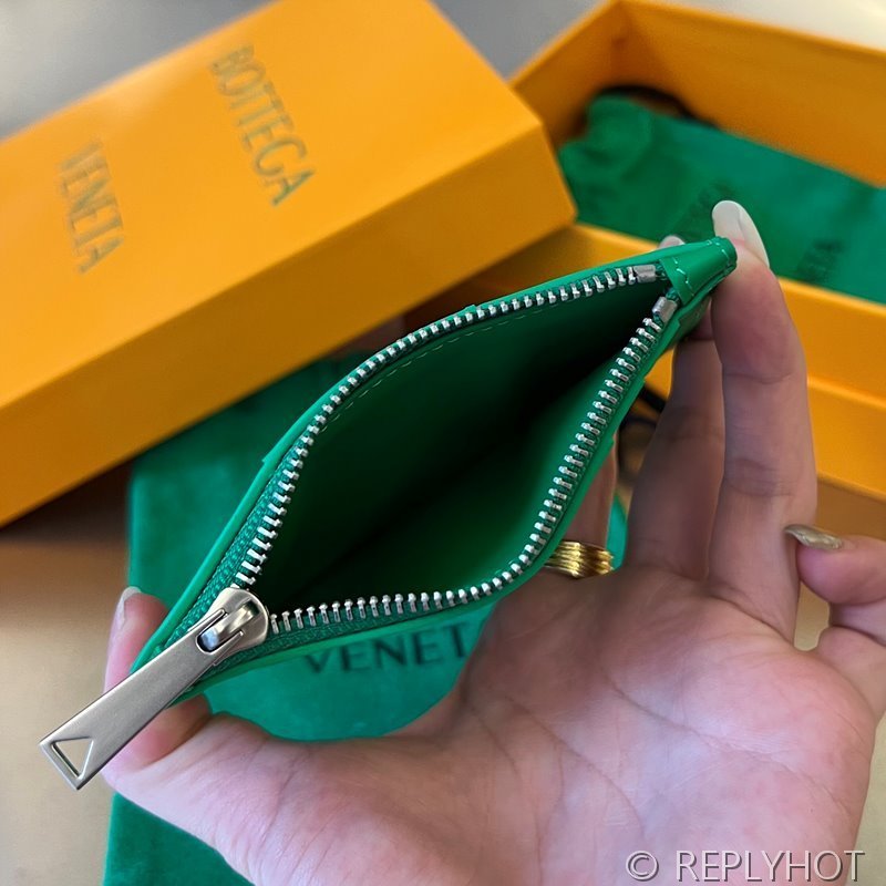 보테가베네타 카세트 지퍼 카드 지갑 [매장가 65만원대]