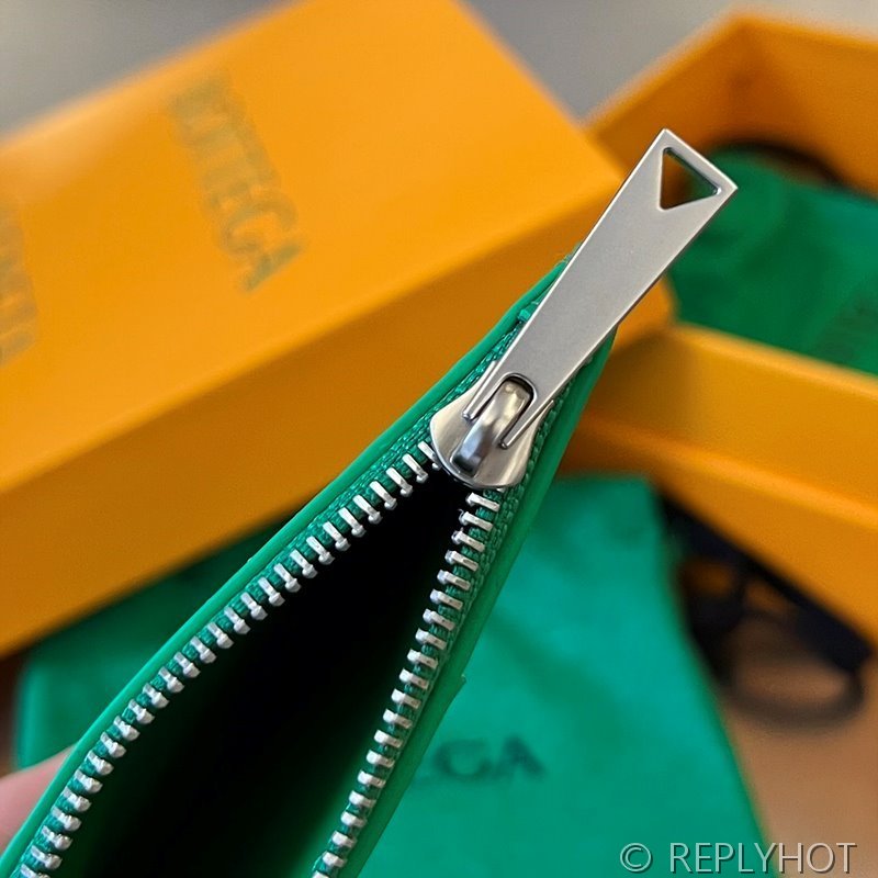 보테가베네타 카세트 지퍼 카드 지갑 [매장가 65만원대]