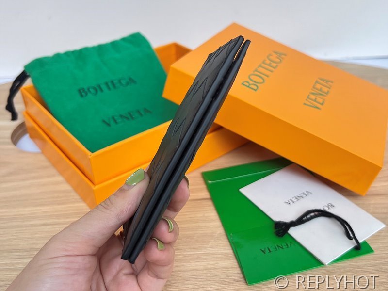 보테가베네타 인트레치아토 플랩 카드 지갑 [매장가 65만원대]