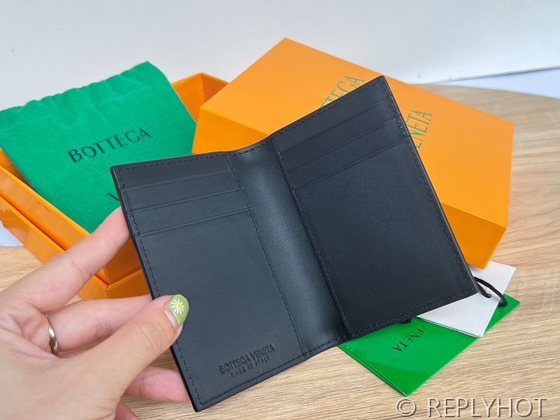 보테가베네타 인트레치아토 플랩 카드 지갑 [매장가 65만원대]