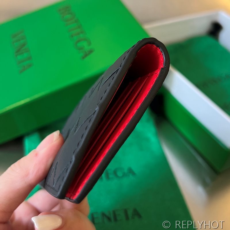 보테가베네타 인트레치아토 플랩 카드 지갑 [매장가 65만원대]