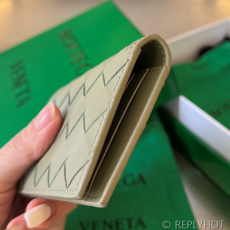 보테가베네타 인트레치아토 플랩 카드 지갑 [매장가 65만원대]