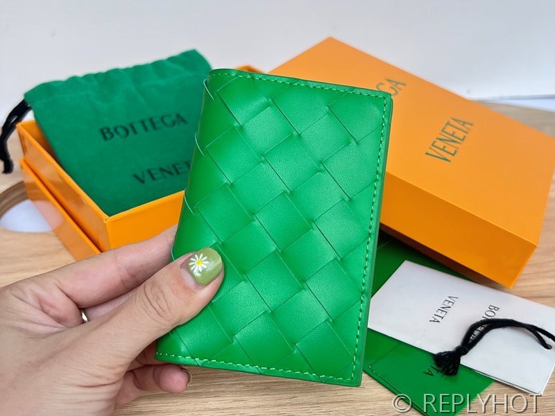 보테가베네타 인트레치아토 플랩 카드 지갑 [매장가 65만원대]