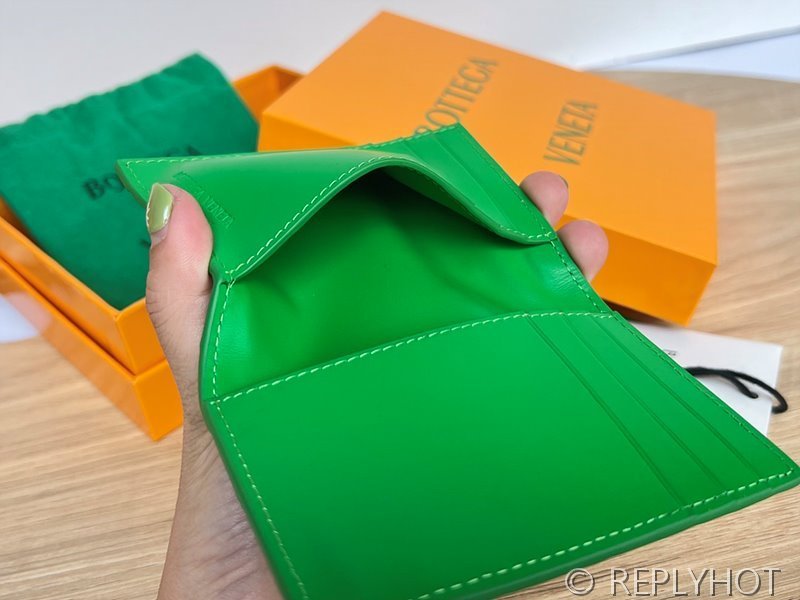 보테가베네타 인트레치아토 플랩 카드 지갑 [매장가 65만원대]