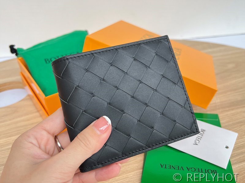 보테가베네타 인트레치아토 폴더형 지갑 [매장가 81만원대]