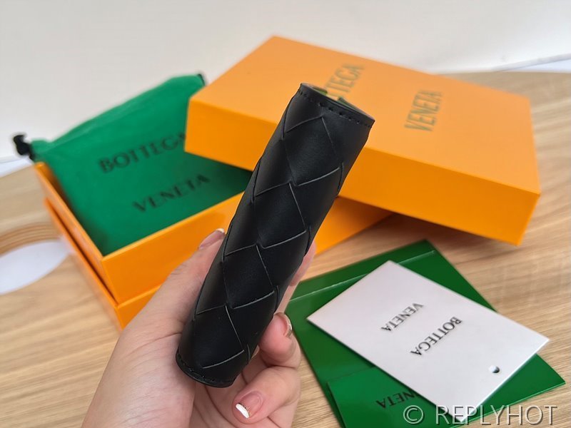 보테가베네타 인트레치아토 폴더형 지갑 [매장가 81만원대]