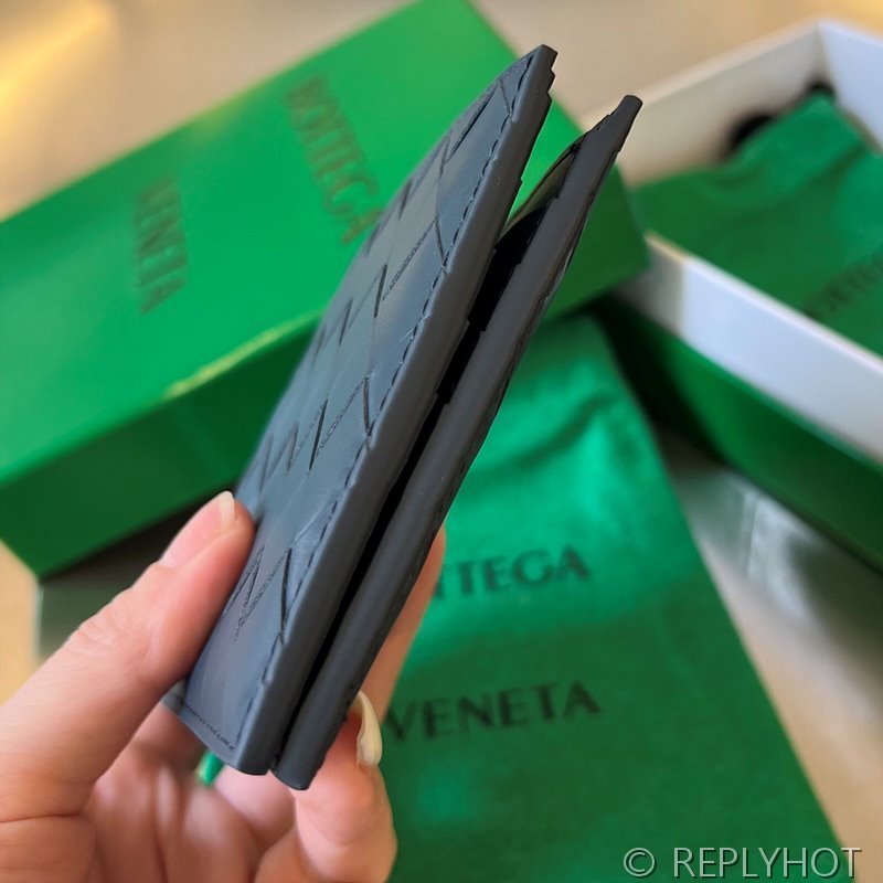 보테가베네타 인트레치아토 폴더형 지갑 [매장가 81만원대]