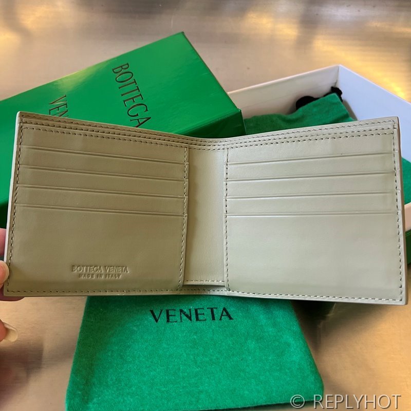보테가베네타 인트레치아토 폴더형 지갑 [매장가 81만원대]
