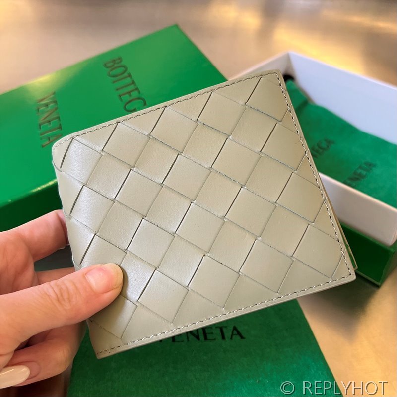 보테가베네타 인트레치아토 폴더형 지갑 [매장가 81만원대]