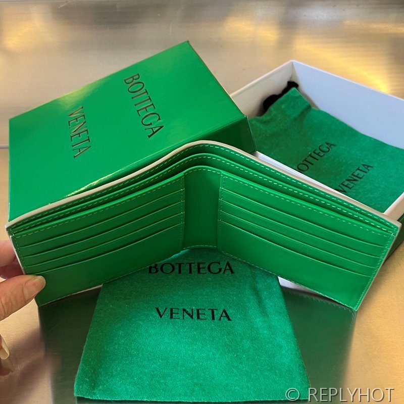 보테가베네타 인트레치아토 폴더형 지갑 [매장가 81만원대]