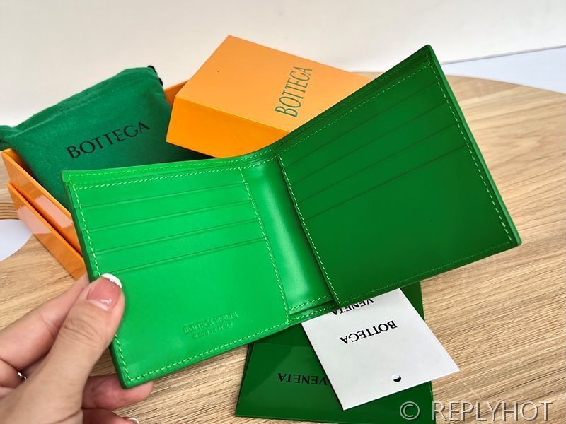 보테가베네타 인트레치아토 폴더형 지갑 [매장가 81만원대]