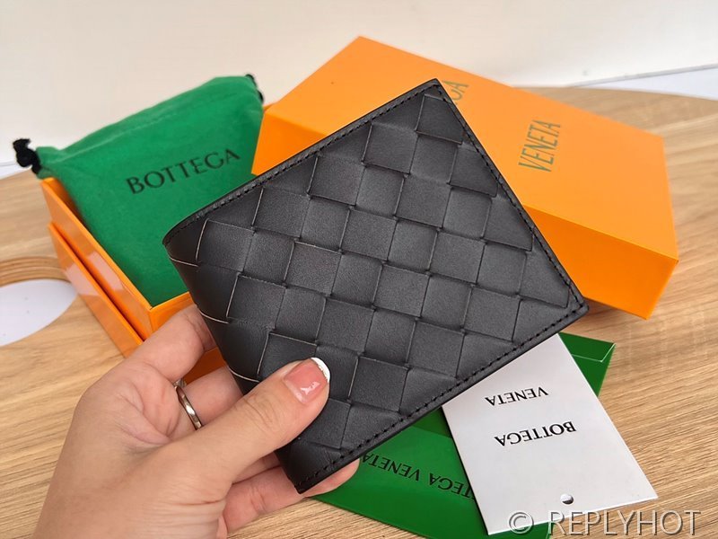 보테가베네타 인트레치아토 폴더형 지갑 [매장가 81만원대]