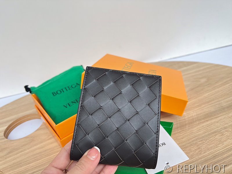 보테가베네타 인트레치아토 폴더형 지갑 [매장가 81만원대]