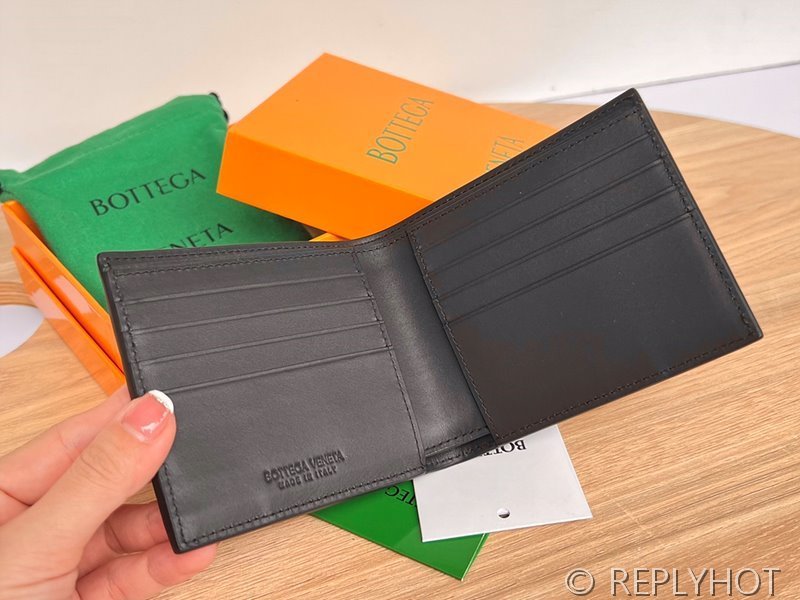 보테가베네타 인트레치아토 폴더형 지갑 [매장가 81만원대]