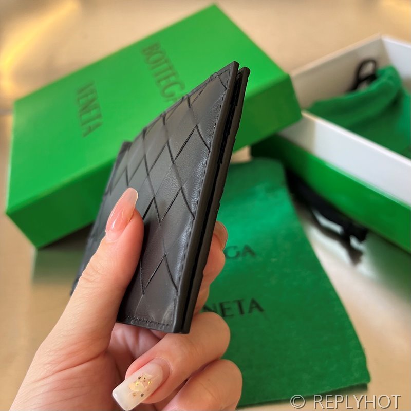 보테가베네타 인트레치아토 클립형 지갑 [매장가 81만원대]